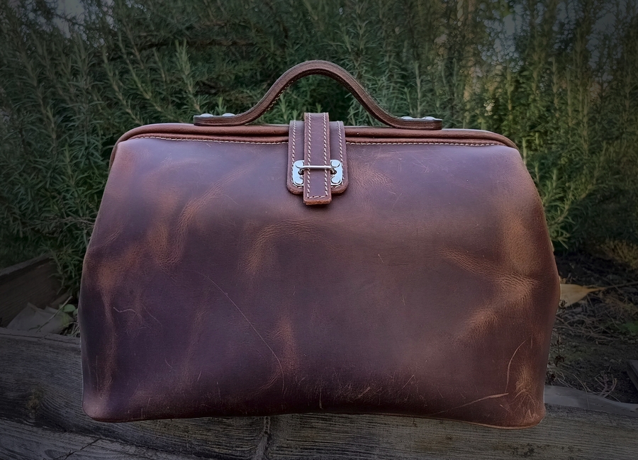 Crafted leather travel bag 4 leather bag